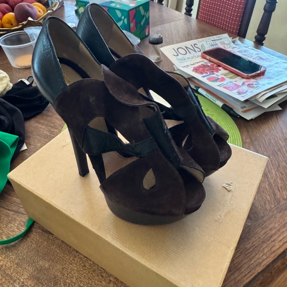 Fendi Black and Brown Heels